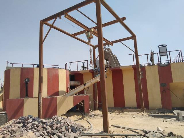 رئيس جهاز 15 مايو يكشف عن إنتهاء أهم المشروعات الخدمية فى المدينة.. بالصور والأرقام