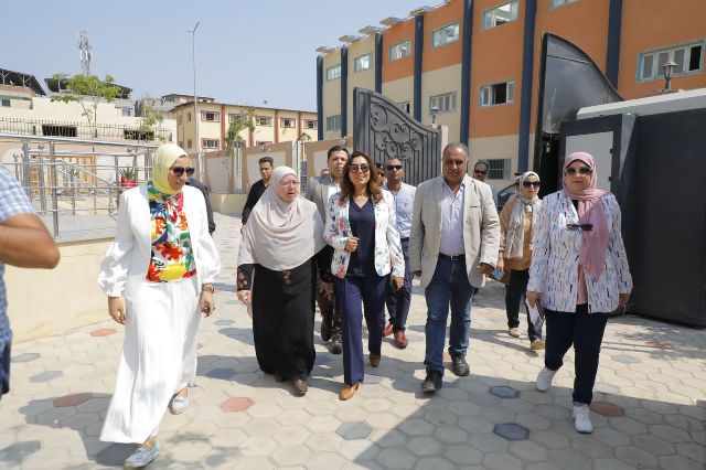 محافظ دمياط تشهد فعاليات عدد من الأنشطة بالمدينة الآمنة للنساء بعزبة البرج
