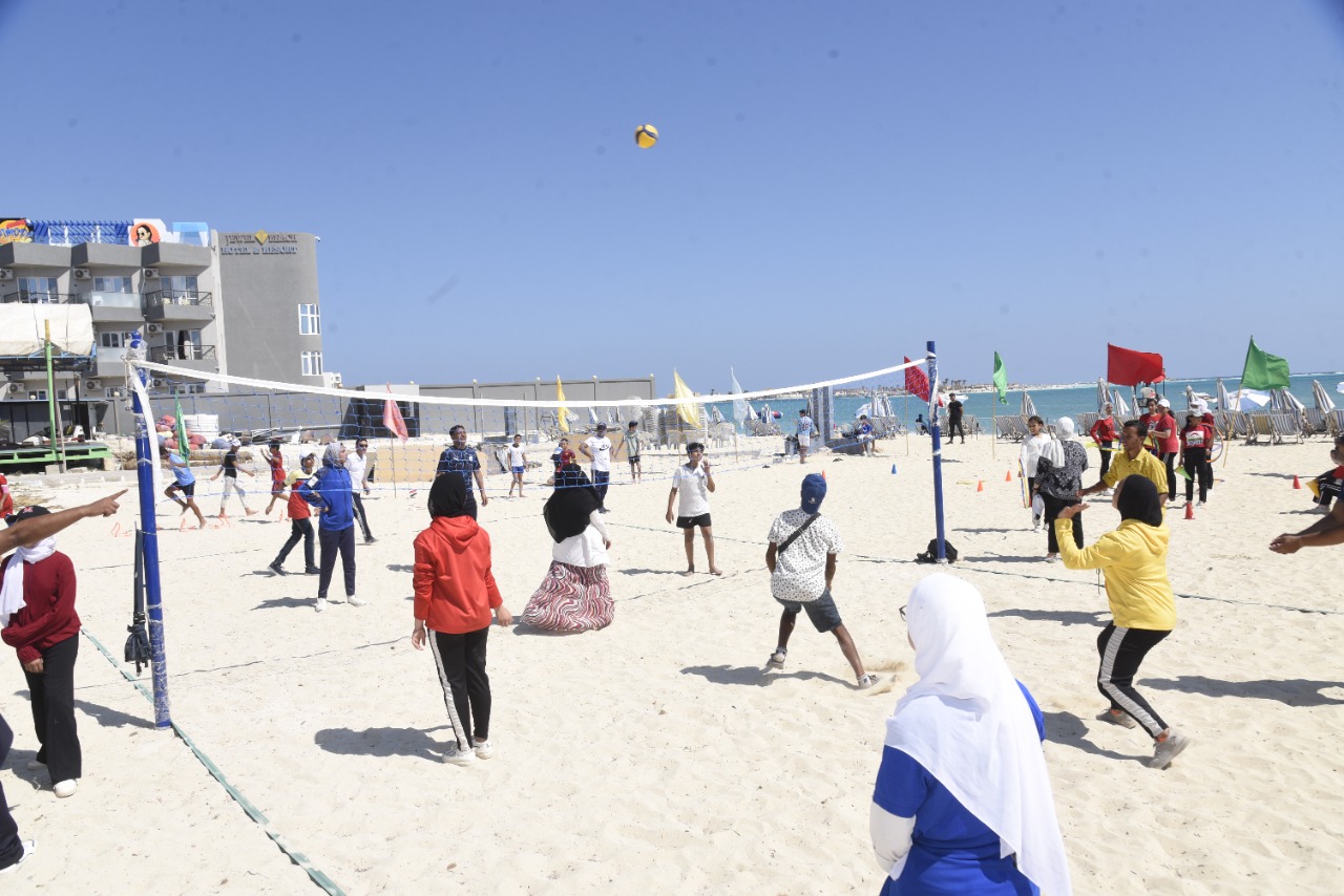 احتفالية كبرى بشواطئ مطروح بالذكرى التاسعة لثورة 30 يونيو 