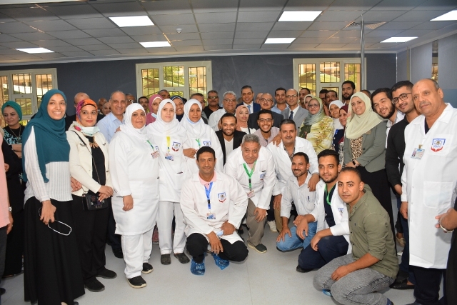 رئيس جامعة أسيوط يفتتح وحدة الكلى الصناعية الجديدة بتكلفة 31 مليون جنيه