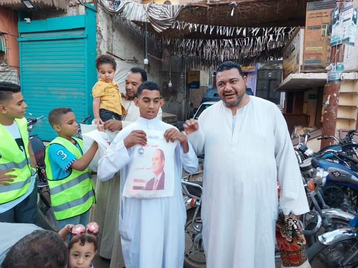 مستقبل وطن الأقصر يوزع هدايا إحتفالا بعيد الأضحى..صور