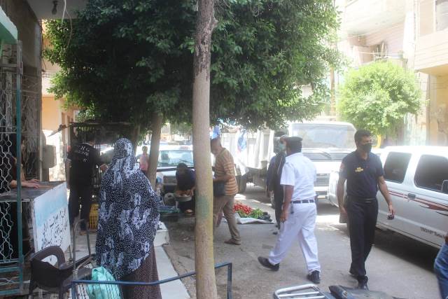 ازالة ٢٨٨ حالة اشغال وتحرير ١٣ محضر بيئة فى حملة فى بنى سويف.. بالصور