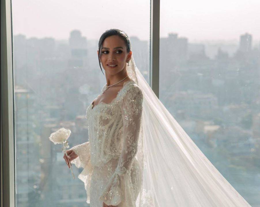  الفنانة جميلة عوض