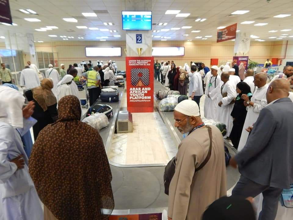 مطار اسوان يستقبل أخر الرحلات الجوية لعودة الحجاج 