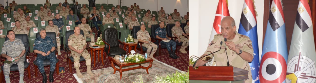 وزير الدفاع يلتقى بعدد من قادة القوات المسلحة