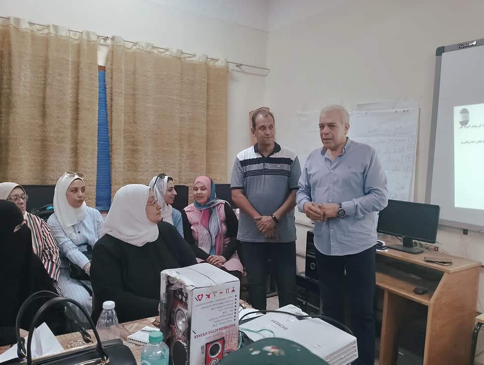 مدير تعليم الإسماعيلية يشهد تدريبات الترقي للتوعية بالتغيرات المناخية..صور