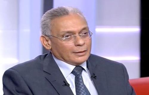الدكتور حسن عماد مكاوى