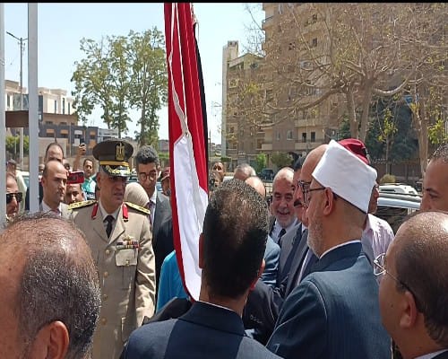 الدكتور نظير عياد مفتي الجمهورية والمهندس أيمن عطية، محافظ القليوبية