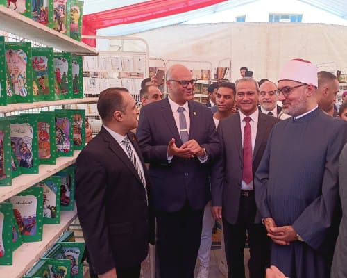 مفتي الديار المصرية ومحافظ القليوبية يفتتحان معرض دار المعارف بالقليوبية..احتفالًا بالعيد القومي