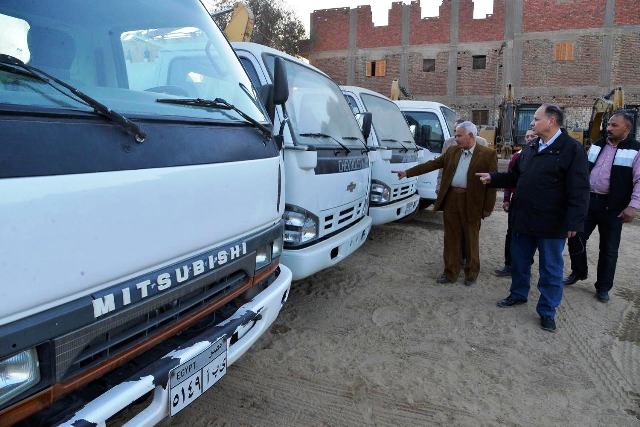 محافظ أسيوط يتفقد وحدة الانقاذ السريع ويوجه بالمتابعة والصيانة الدورية للمعدات.. بالصور