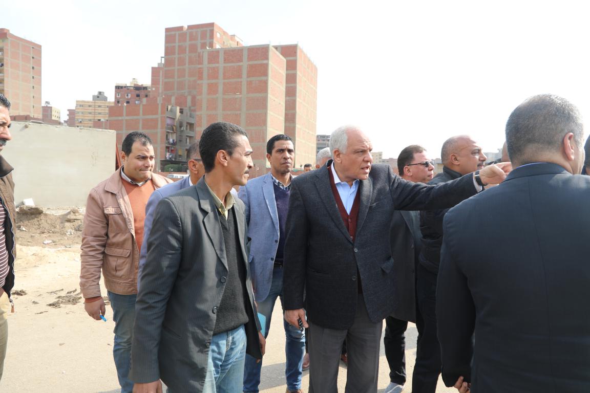 محافظ الجيزة يتفقد شوارع البحر الاعظم والمنيب