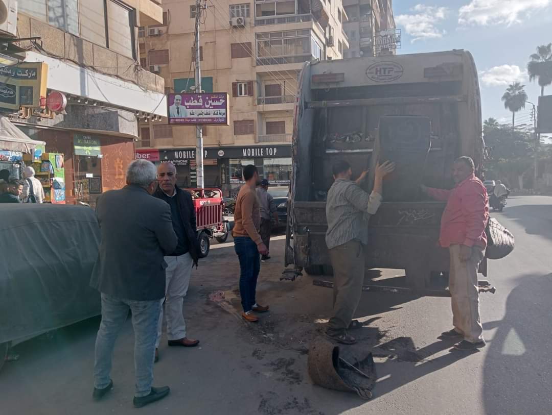 رفع 295 طن قمامة و50 طن أتربة من شوارع المنصورة