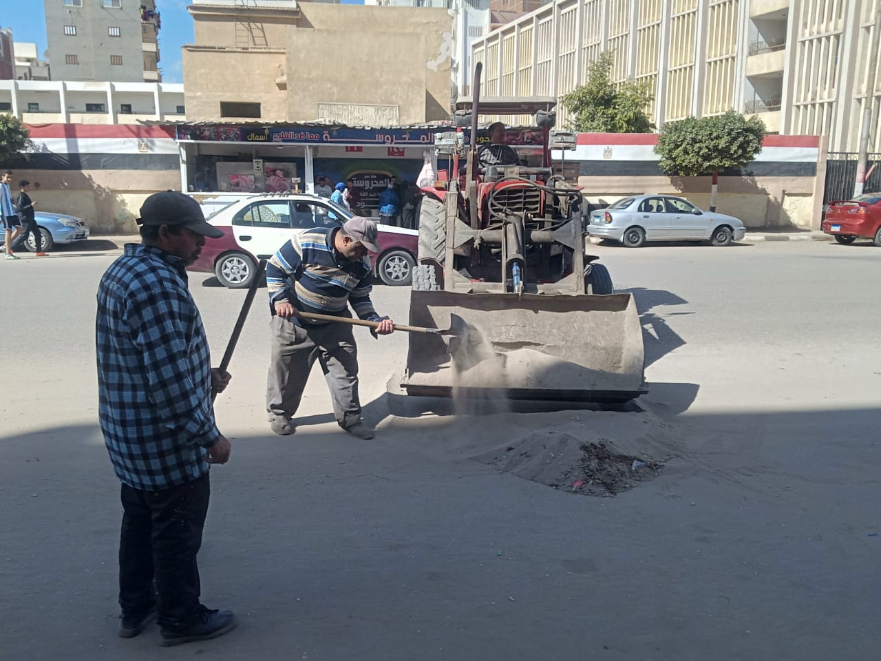 رفع 295 طن قمامة و50 طن أتربة من شوارع المنصورة