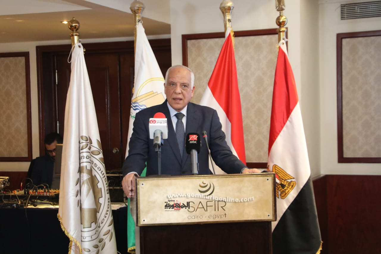 المحافظ يفتتح معرض الجيزة الثاني للحرف التراثية والمنتجات اليدوية