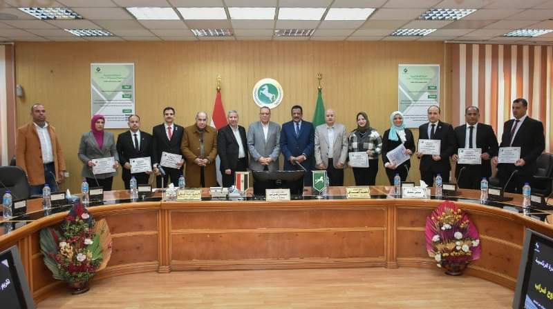 محافظ الشرقية يكرم خريجى المبادرة الرئاسية 1000مدير مدرسة  