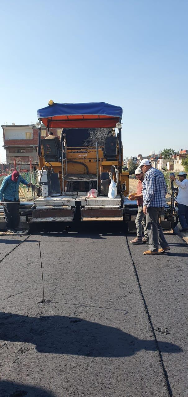 محافظ البحيرة: أعمال رصف الطرق وأعمال التكاسى بتكلفة 5 مليون و 360 ألف جنية