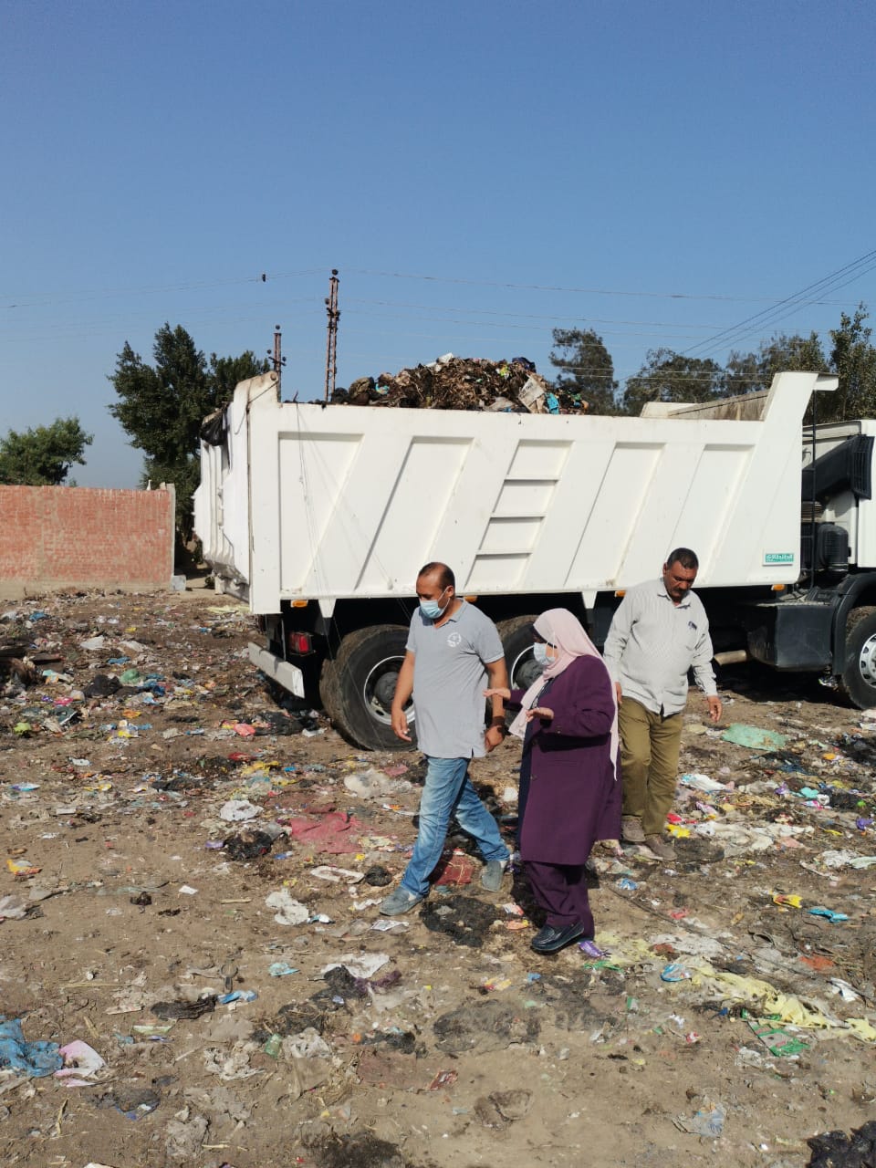رفع 1000 متر مكعب من النقطة الوسيطة بههيا إلى المقلب العمومي بالخطارة