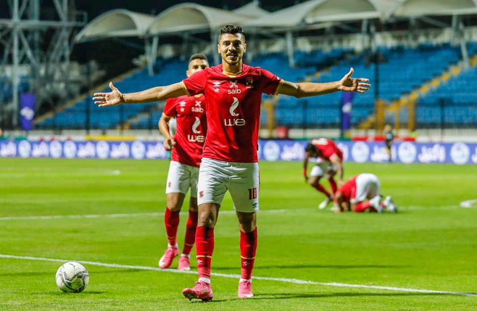 محمد شريف يضع الأهلى على قمة الدورى بفوز مثير أمام البنك  