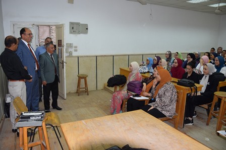 أسباب زيارة رئيس جامعة حلوان لكليات الاقتصاد والتربية والفنون