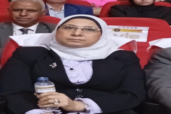 الدكتورة زينب خليفة