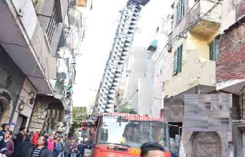 انهيارعقاربالعطارين واستخدام السلم الهيدروليكى لانزال سيده محتجزة بالطابق الخامس