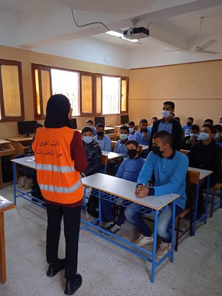 القباج تستعرض جهود مكافحة الإدمان عن البرامج التوعوية في المدارس والجامعات ومراكز الشباب 