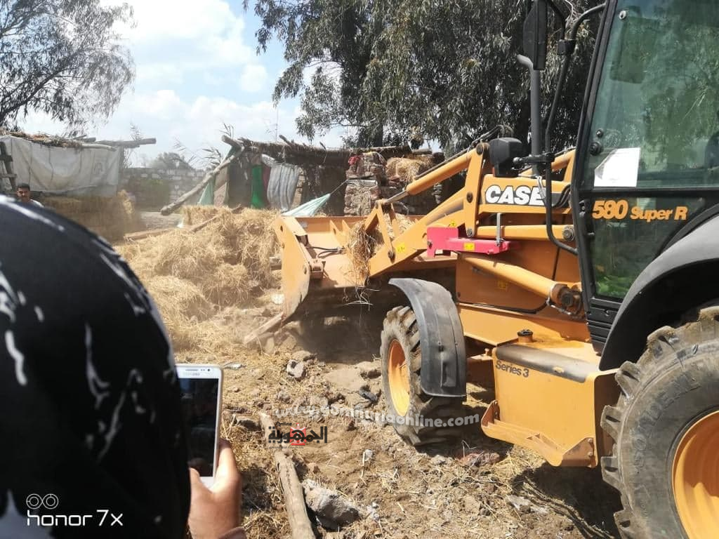 إزالة ١٠ مخالفات بالزرقا ضمن الموجة ١٧ لإزالة التعديات على نهر النيل