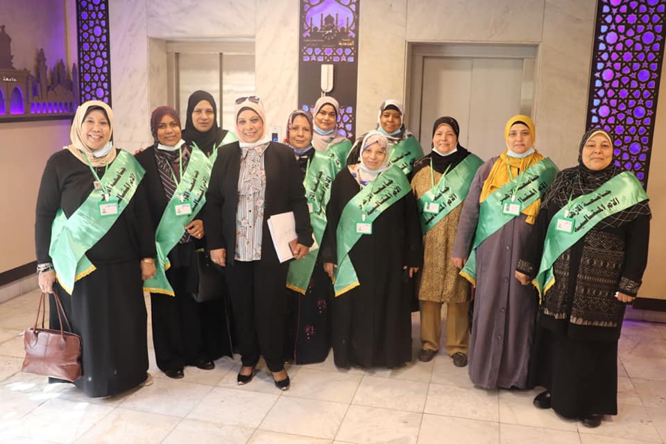 مجلس جامعة الأزهر يكرم الأمهات المثاليات
