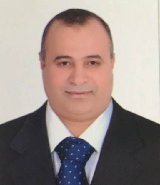 الدكتور مصطفى الباز 