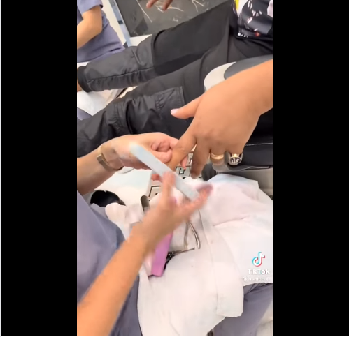 سخرية وتعليقات الجمهور بعد ظهورحمو بيكا  بجلسة مانيكير وباديكي _صور 