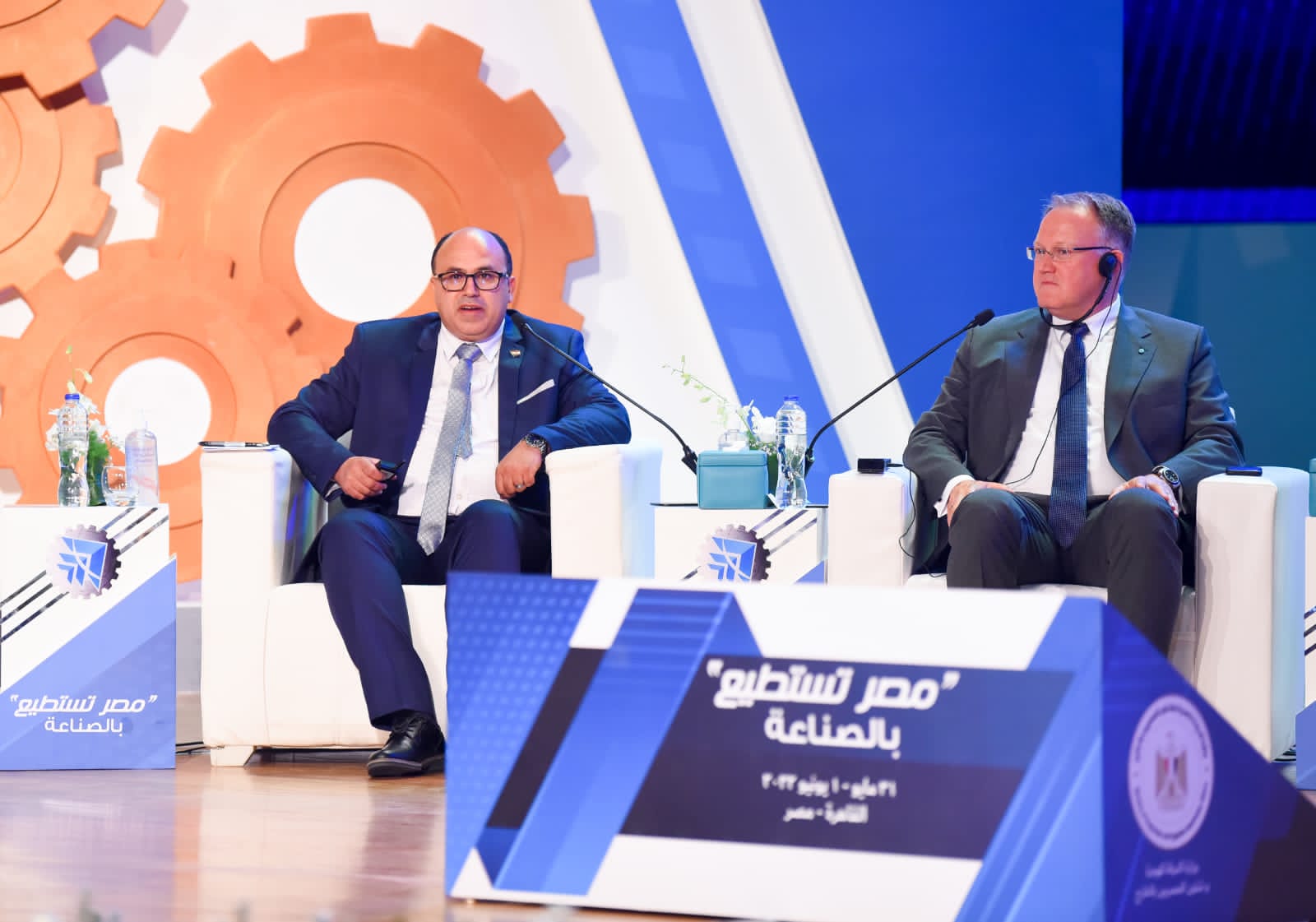 وزيرة البيئة: لا بد من الاتجاه لاستخدام مصادر الطاقة النظيفة لتقليل الانبعاثات الكربونيه