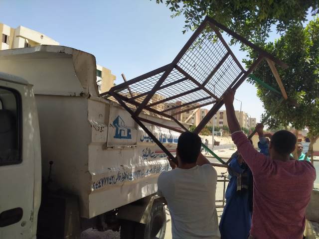 جهاز الشروق يشَن حملة إشغالات على الأسواق ويحرر 12 محضر.. بالصور