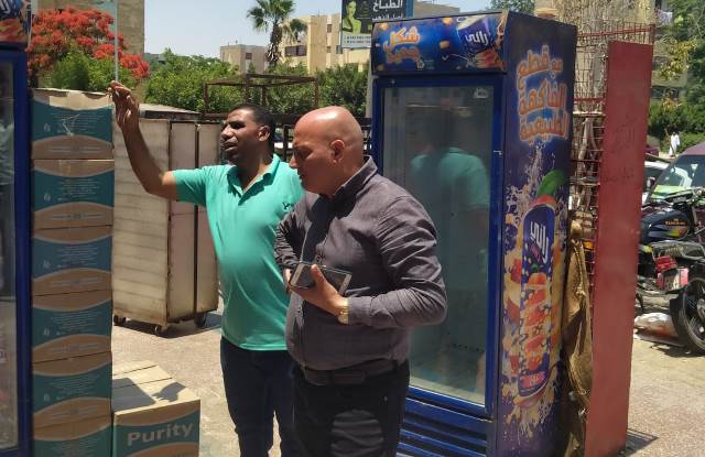 جهاز الشروق يشَن حملة إشغالات على الأسواق ويحرر 12 محضر.. بالصور