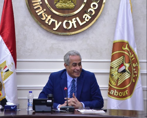 وزارة العمل حسن شحاتة 