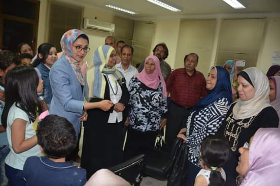 نائب محافظ الوادى الجديد تشهد تجارب علمية للطلاب بمخيم جنون العلوم بالصور