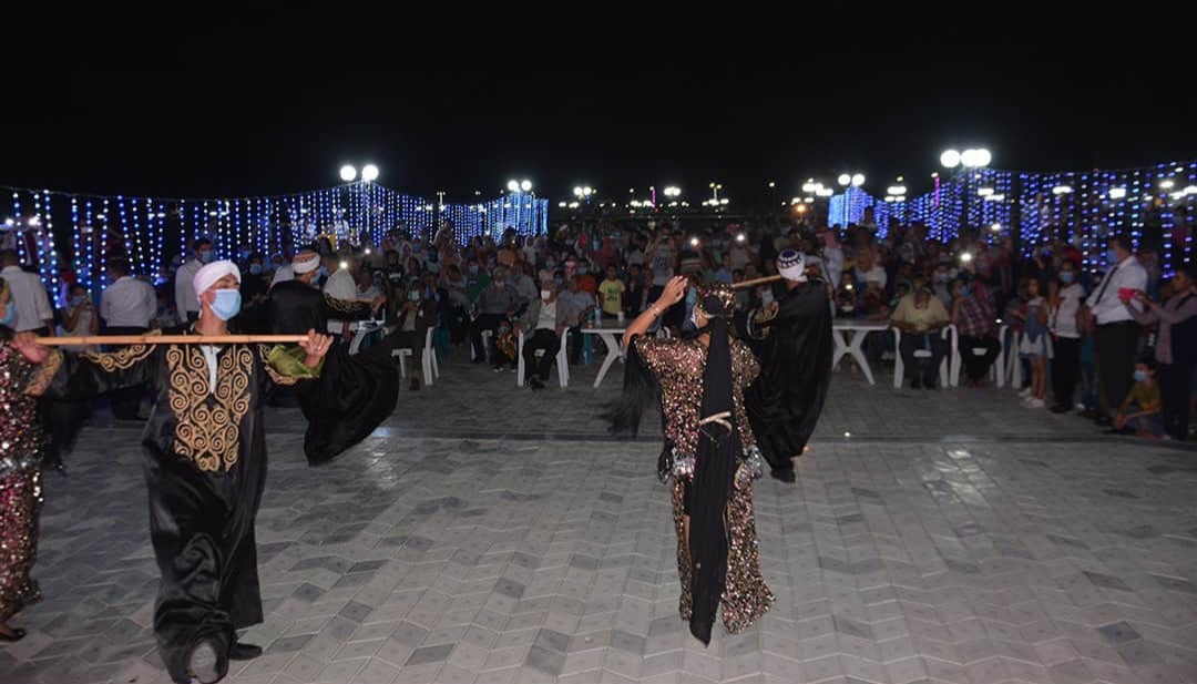 فوده يشارك اهالى طور سيناء حفلا فلكلوريا بممشى اهل مصر 