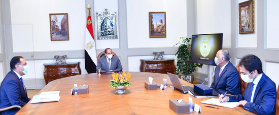 الرئيس السيسي يطلع على عينات من «البنكنوت الجديد».. وطرحها نوفمبر المقبل