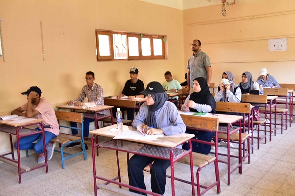 طلاب الثانوية العامة