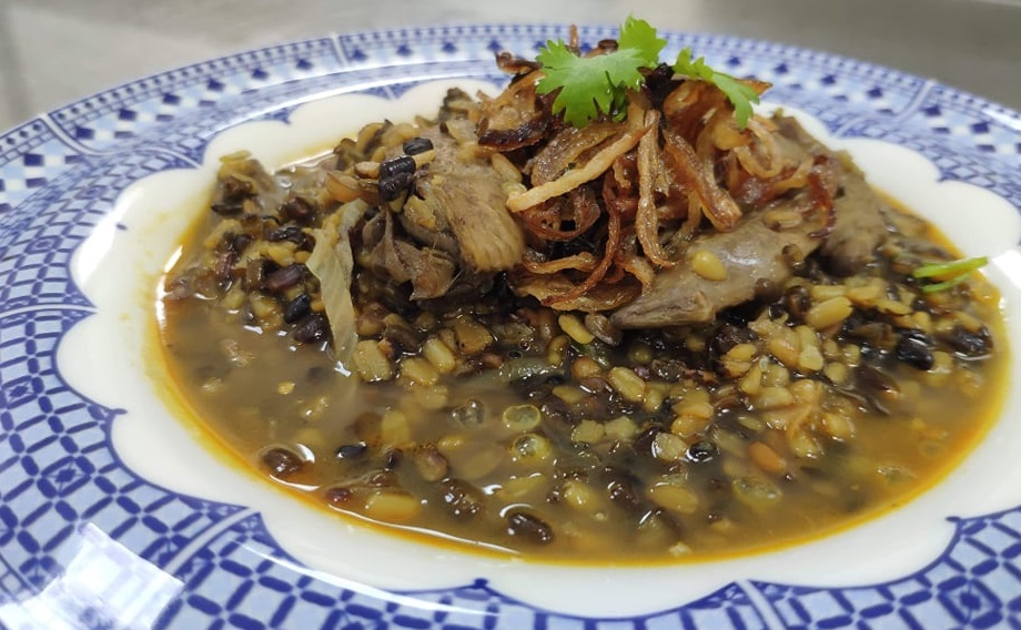 طبق من بنجلاديش