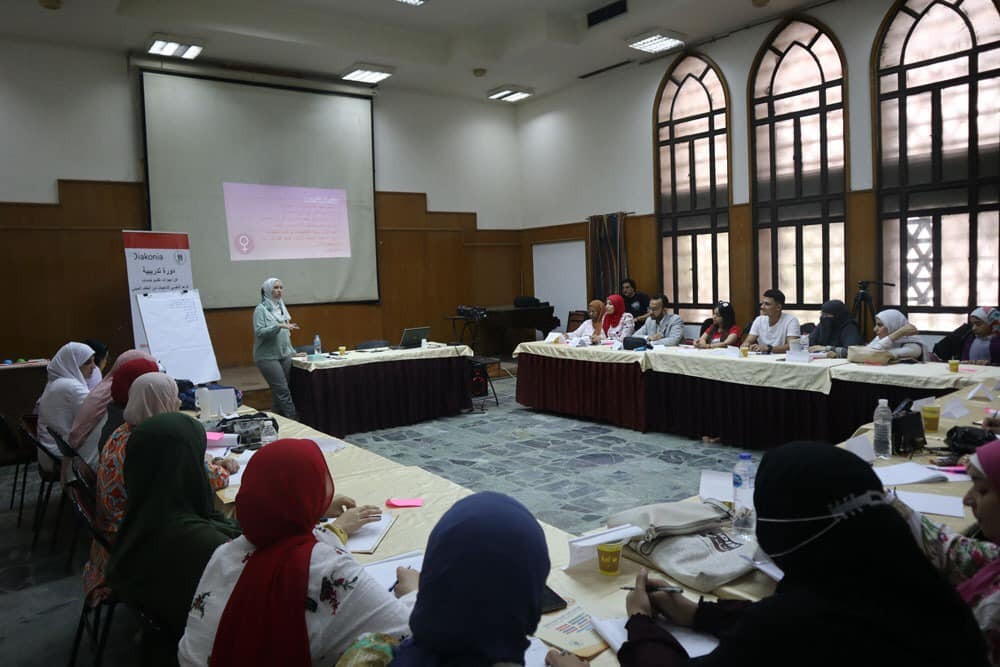  القاهرة للتنمية والقانون تختتم التدريب على مهارات تقديم الدعم النفسي للناجيات من العنف 