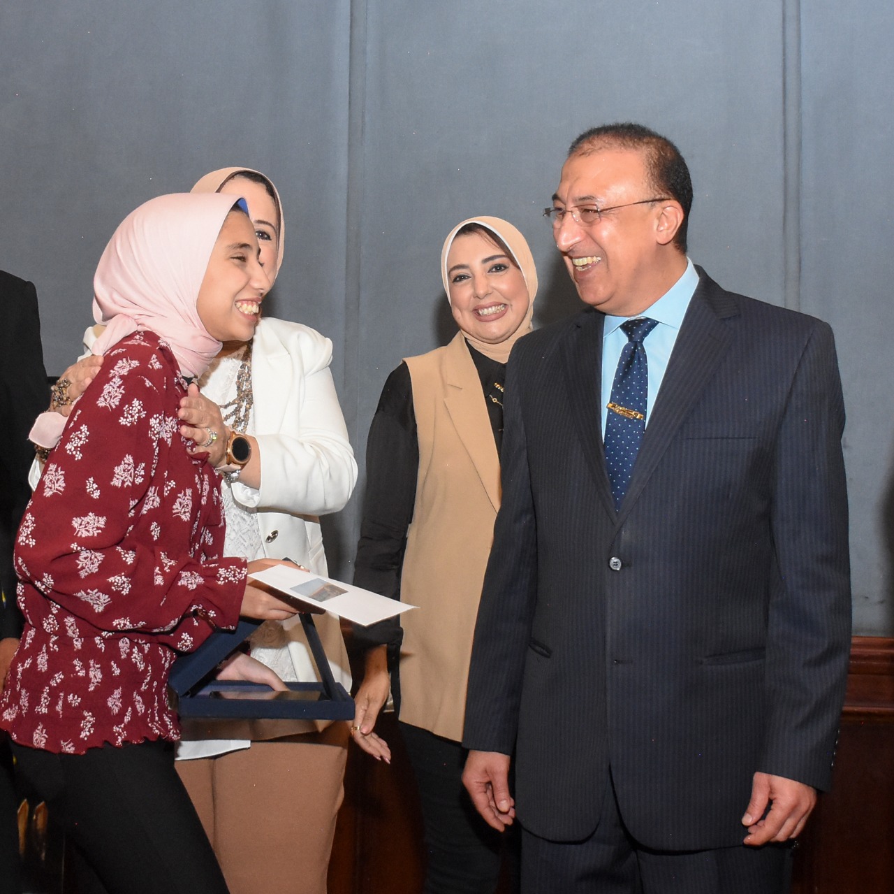 محافظ الاسكندريه يكرم أوائل الشهادات العامة والدبلومات والأزهر الشريف بالمحافظة 