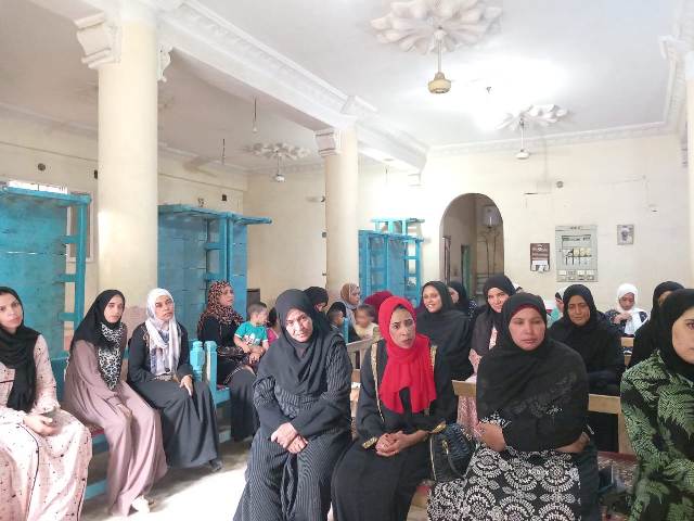 ندوة بالأقصر تحذر من خطورة الزواج المبكر