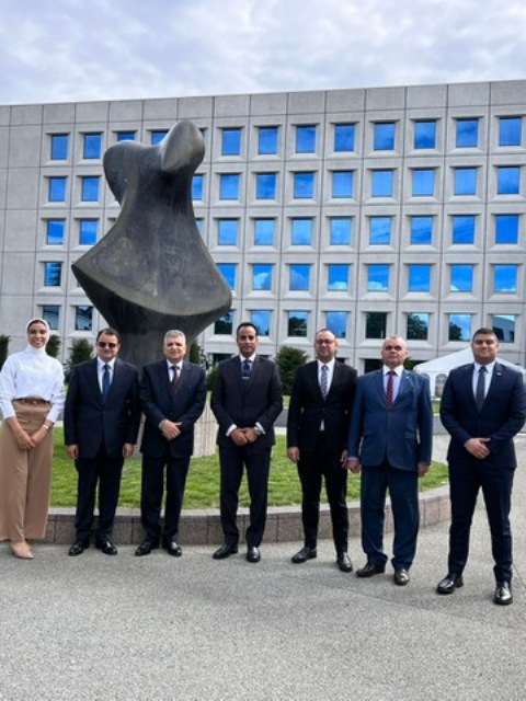 تمديد التعاون بين قناة السويس وميرسك في مجالات التحول الأخضر 