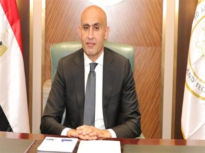 محمد عبد اللطيف وزير التربية والتعليم