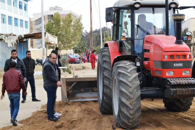 مستقبل وطن بالسويس يشارك فى تمهيد طريق كبربت جنيفة