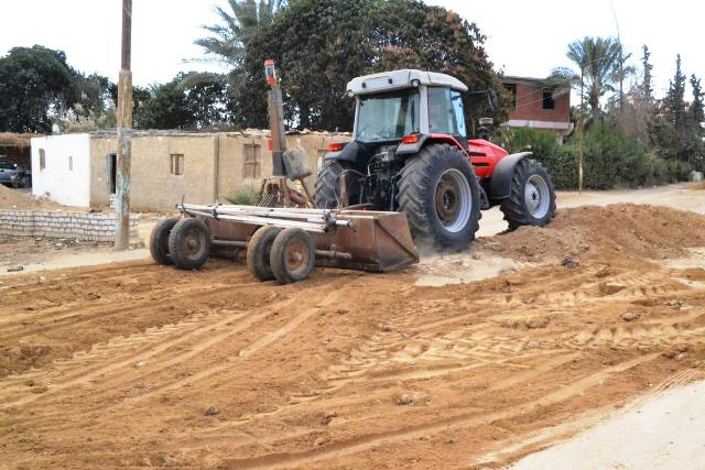 مستقبل وطن بالسويس يشارك فى تمهيد طريق كبربت جنيفة