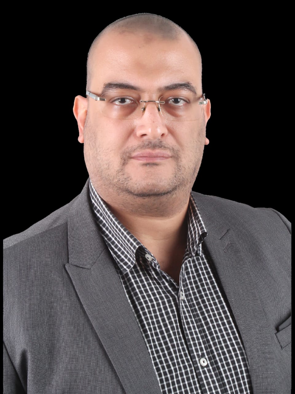 فتحي الطحاوي- نائب رئيس شعبة الأدوات المنزلية والأجهزة الكهربائية بغرفة القاهرة التجارية 