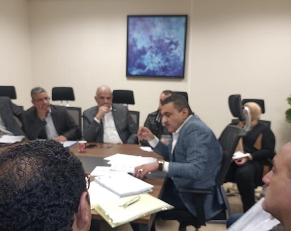 مسئولو الاسكان