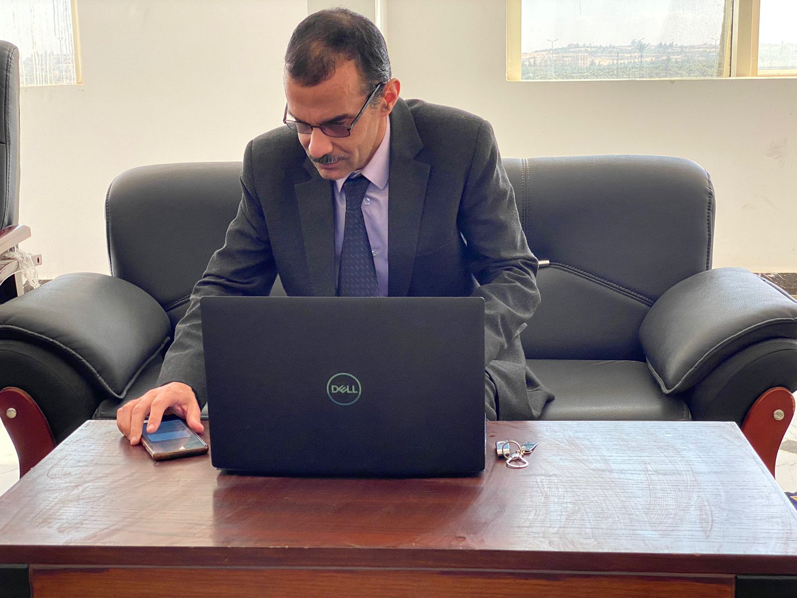 د. حاتم سلامة أستاذ الأدب الإنجليزي ووكيل اَداب العريش