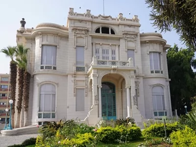 جامعة عين شمس 